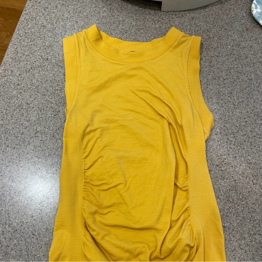 ⭐️⭐️Mustard Yellow Athleta tank⭐️⭐️
